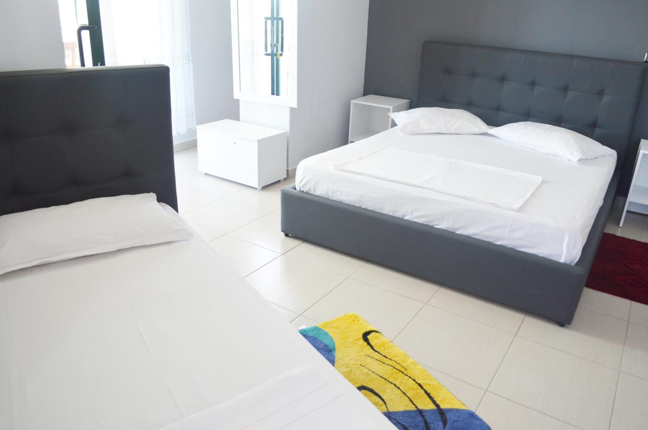 Hotel Riviera Durrës Dış mekan fotoğraf